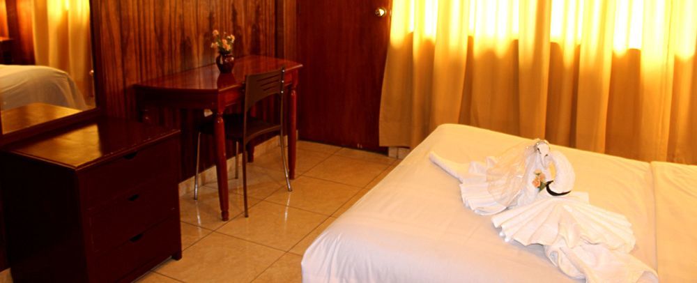 Hotel El Tumi 2 อัวรัซ ภายนอก รูปภาพ
