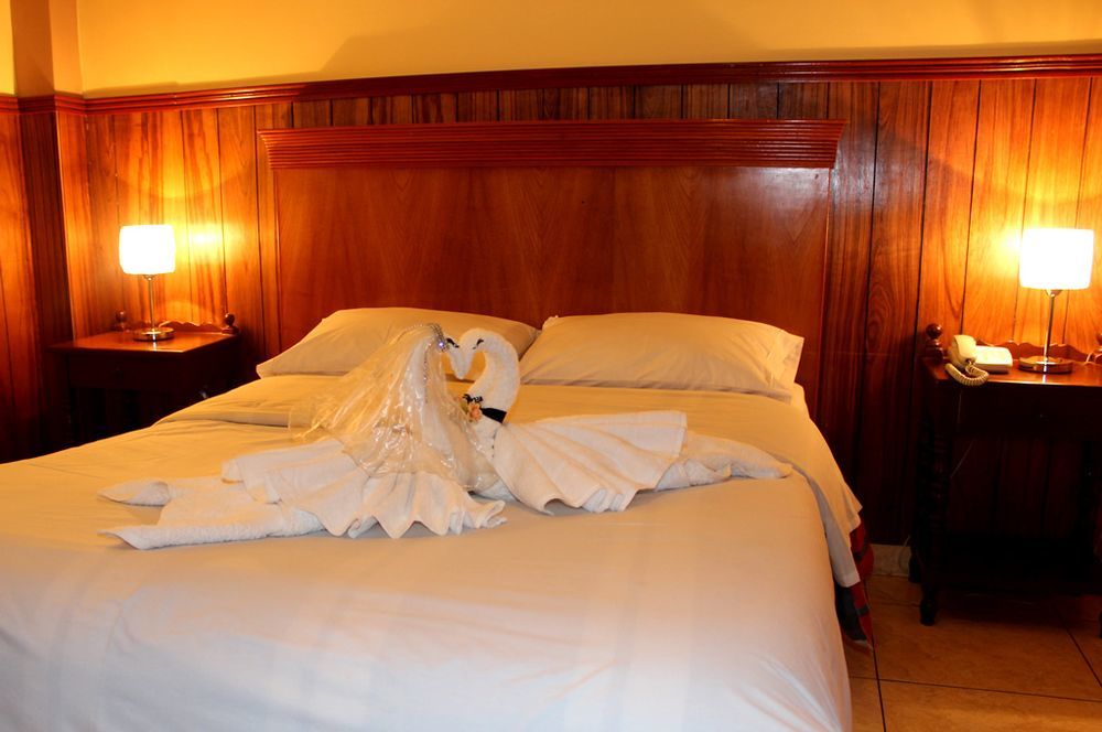 Hotel El Tumi 2 อัวรัซ ภายนอก รูปภาพ